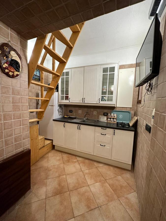 Appartamento Tiny House - Spaccanapoli Esterno foto